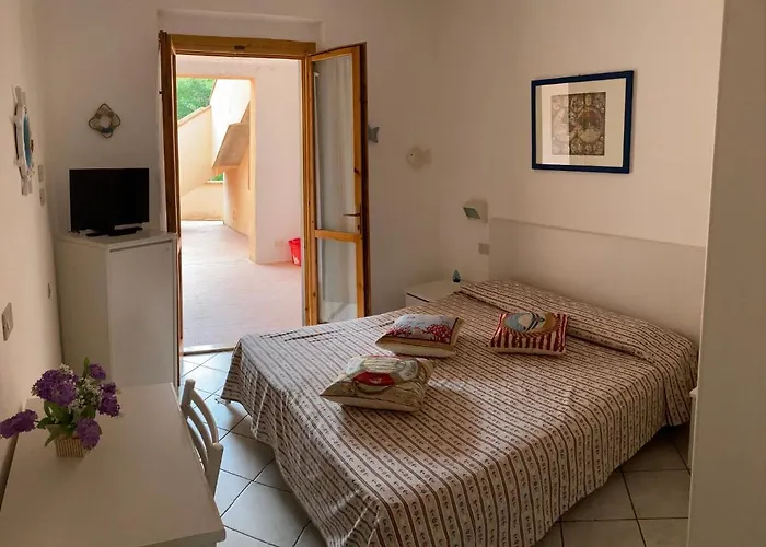 Marta's Holidays * Nisporto